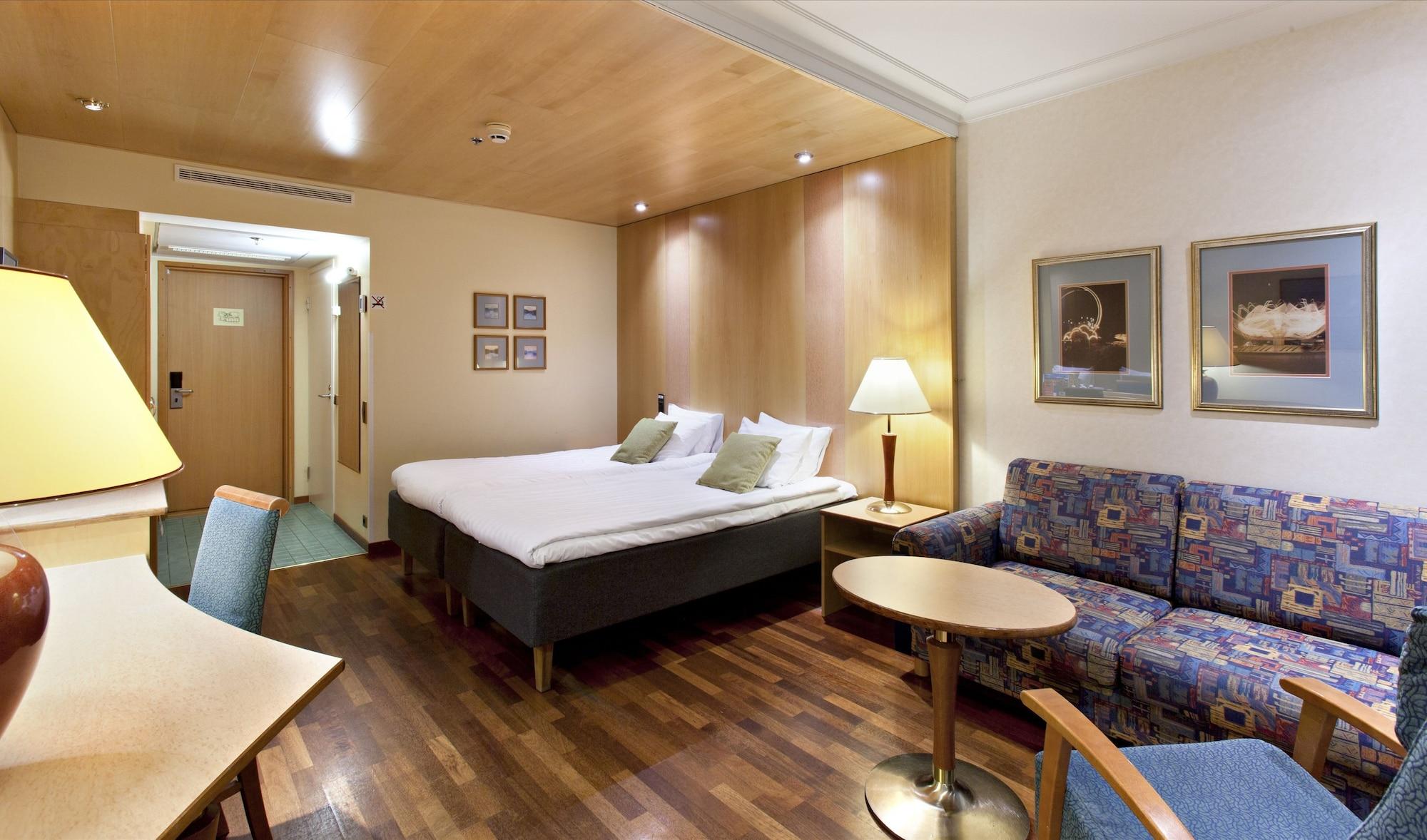 Club Tampereen Kehraeaemoe Hotel 4*