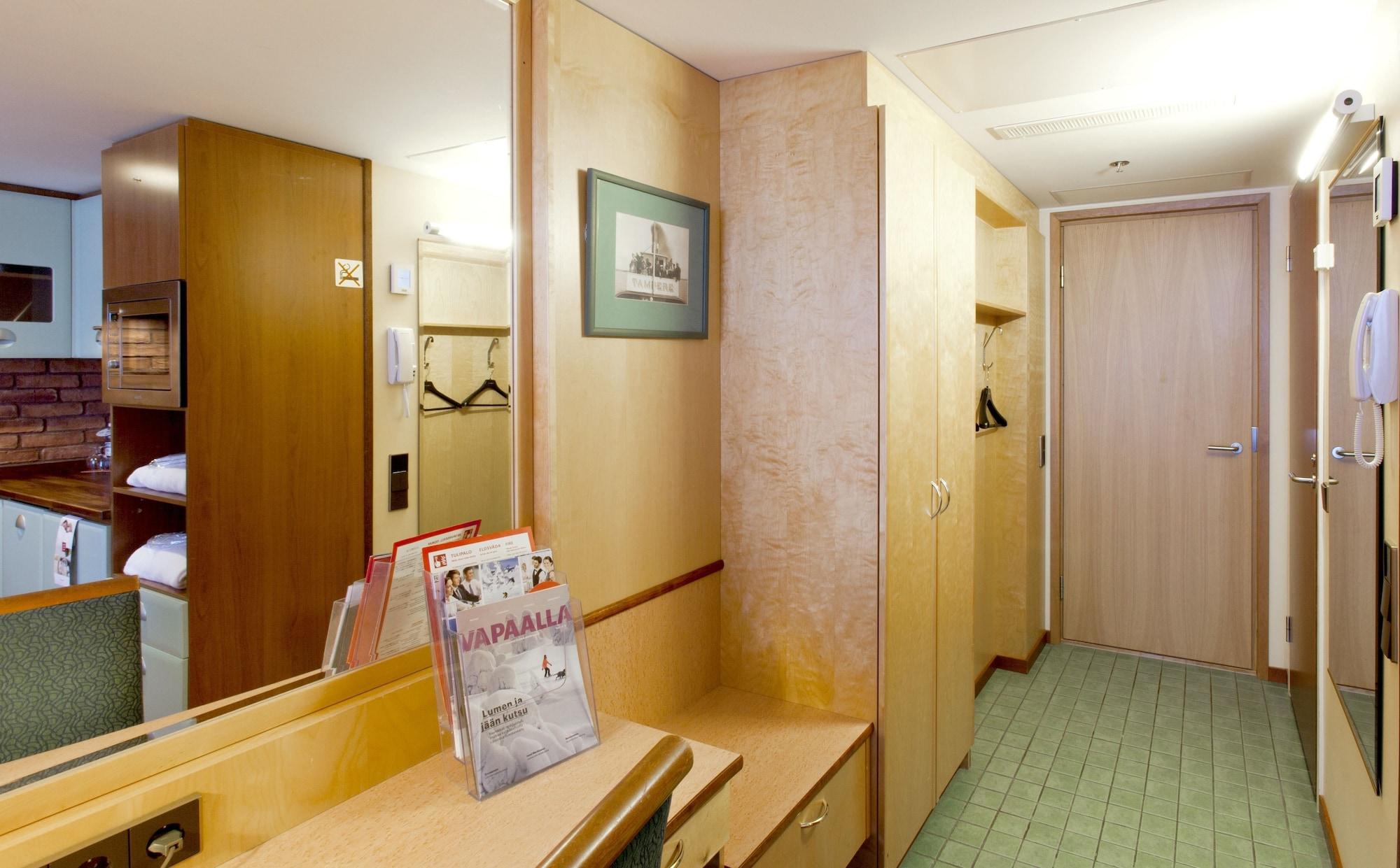 Club Tampereen Kehraeaemoe 4* Tampere
